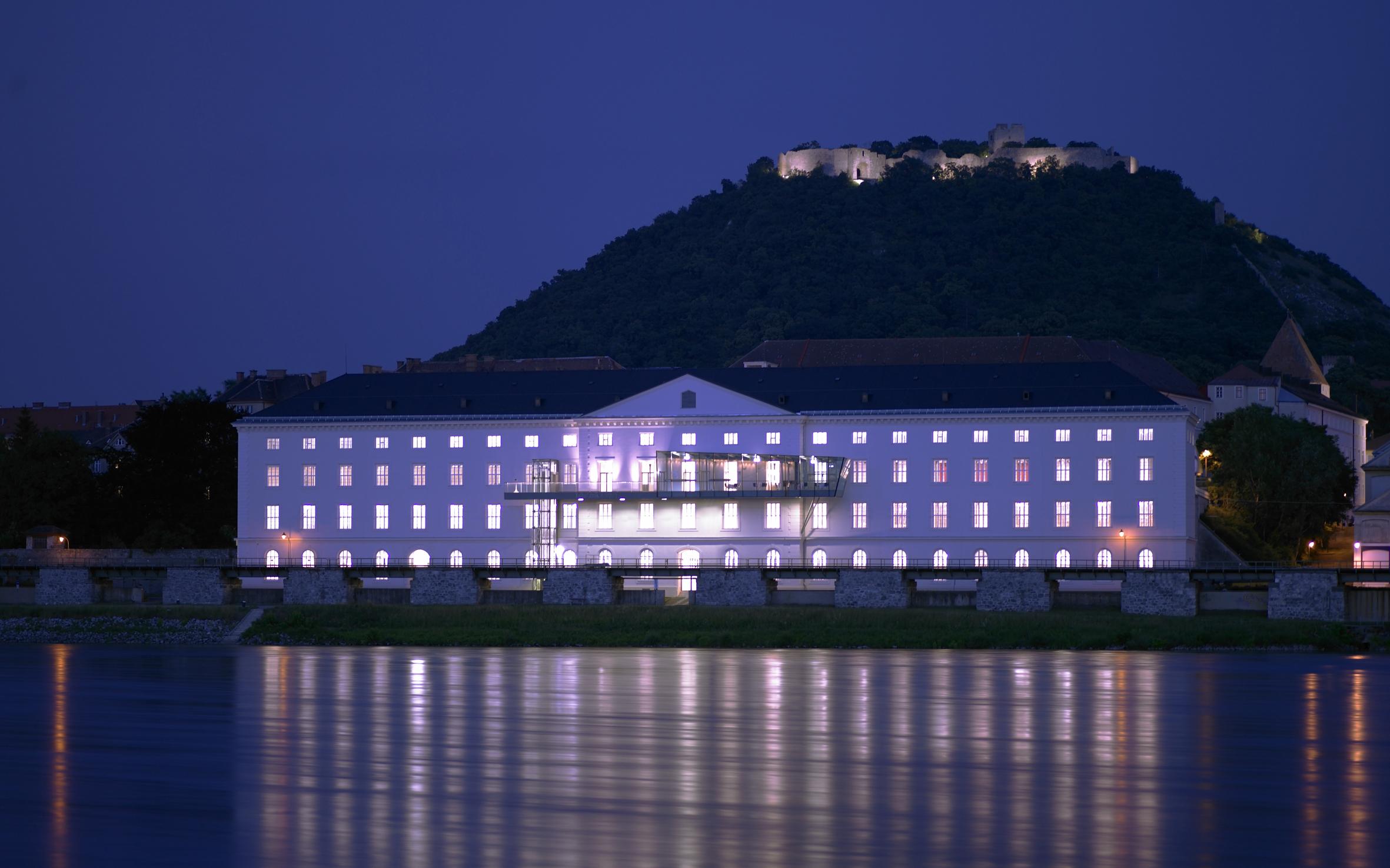 Hotel Altes Kloster Hainburg an der Donau Exterior foto