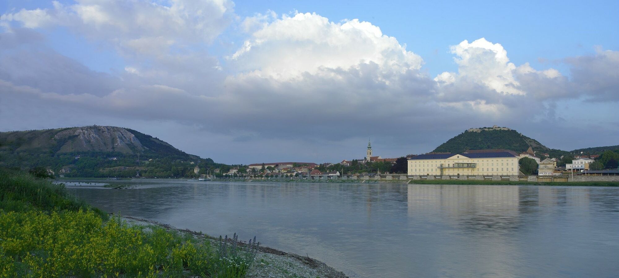 Hotel Altes Kloster Hainburg an der Donau Exterior foto