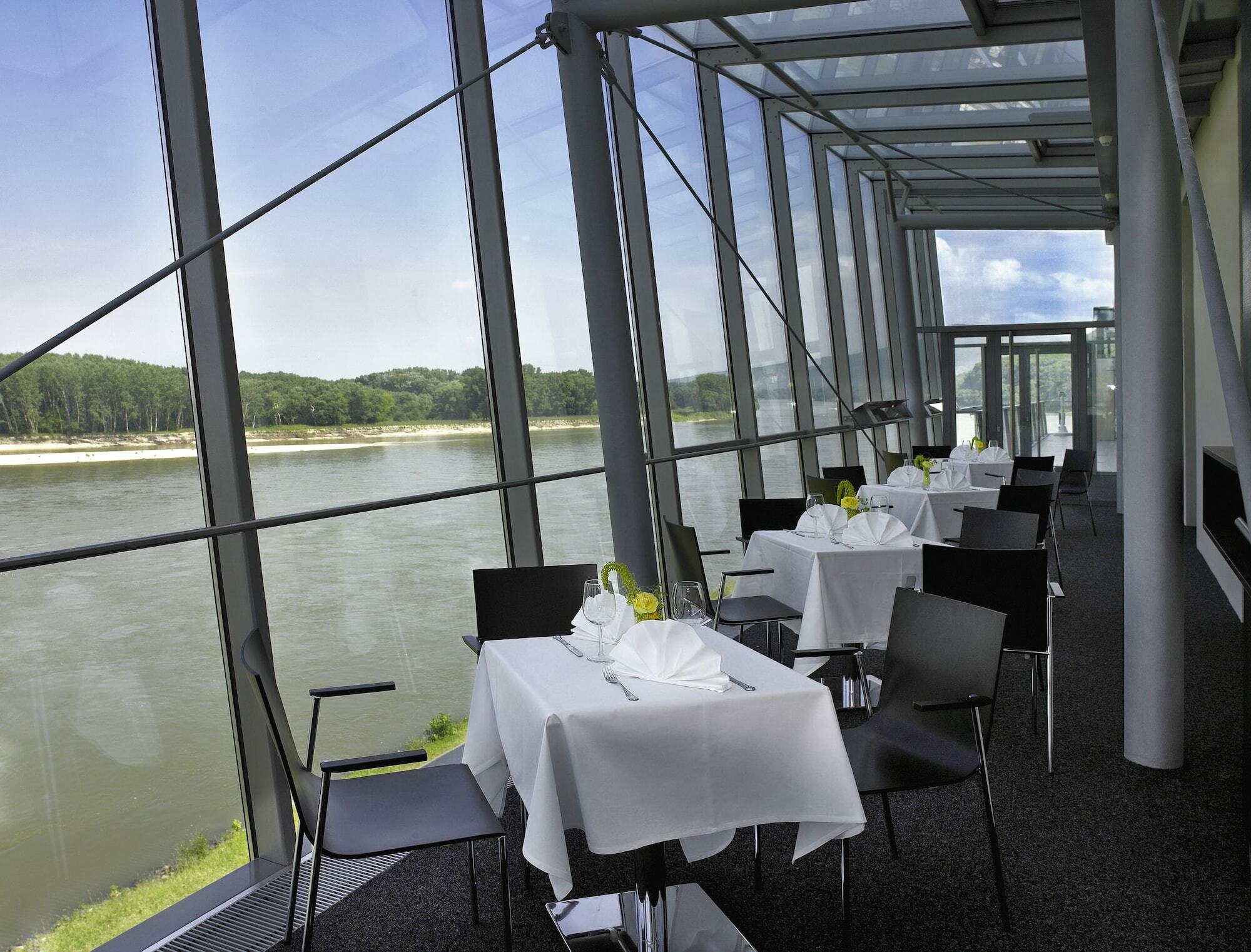 Hotel Altes Kloster Hainburg an der Donau Exterior foto